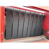 Image 19 : NEW HOLLAND 688 ROUND BALER