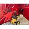 Image 25 : NEW HOLLAND 688 ROUND BALER