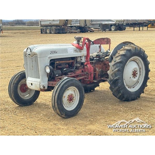 1953 FORD NAA GOLDEN JUBILEE UTILITY TRACTOR