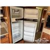 Image 37 : 2011 MONACO ROADMASTER VESTA 32PBS S/A MOTORHOME