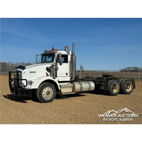 1994 KENWORTH T800B T/A TRUCK TRACTOR