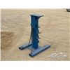 Image 1 : METAL STAND