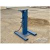 Image 2 : METAL STAND