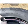 Image 7 : (4) GENERAL 285/70R17 TIRES AND RIMS