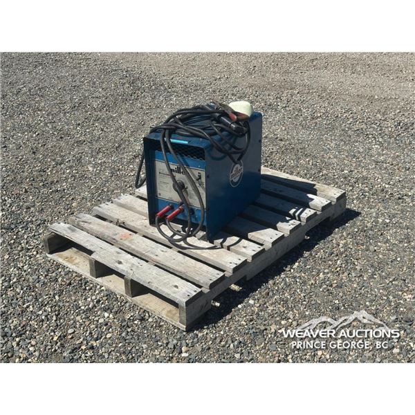 1991 MILLER M-225P ELECTRIC WELDER