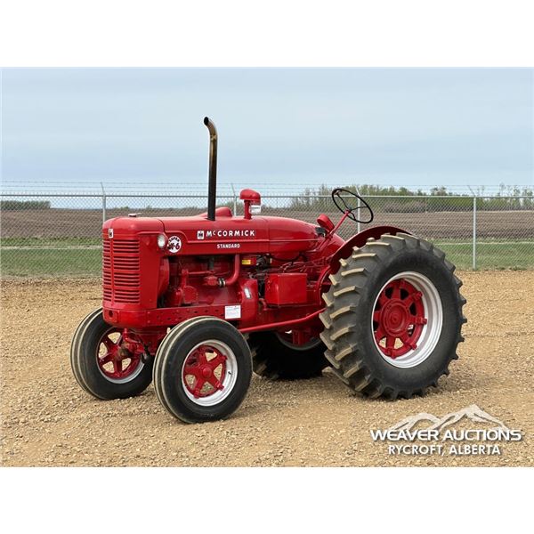 1953 MCCORMICK W6 2WD TRACTOR