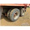 Image 35 : 1976 GMC SIERRA GRANDE 6500 T/A GRAIN TRUCK