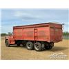 Image 4 : 1976 GMC SIERRA GRANDE 6500 T/A GRAIN TRUCK
