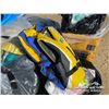Image 10 : 8 FT. PELICAN ARGO80 KAYAK AND WATER FUN PACKAGE