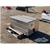 Image 1 : 57 IN. DEEZEE TOOLBOX SLIP TANK