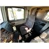 Image 11 : 1999 PETERBILT 378 TRI/A SLEEPER WINCH TRACTOR