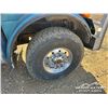 Image 48 : 1999 PETERBILT 378 TRI/A SLEEPER WINCH TRACTOR