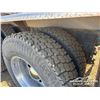 Image 63 : 1999 PETERBILT 378 TRI/A SLEEPER WINCH TRACTOR