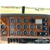 Image 20 : 2006 PETERBILT 378 T/A SLEEPER WINCH TRACTOR