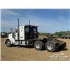 Image 4 : 2006 PETERBILT 378 T/A SLEEPER WINCH TRACTOR