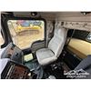 Image 10 : 2003 KENWORTH T800H TRI/A SLEEPER WINCH TRACTOR