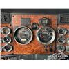 Image 15 : 2003 KENWORTH T800H TRI/A SLEEPER WINCH TRACTOR