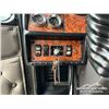 Image 19 : 2003 KENWORTH T800H TRI/A SLEEPER WINCH TRACTOR