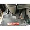 Image 20 : 2003 KENWORTH T800H TRI/A SLEEPER WINCH TRACTOR