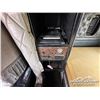 Image 32 : 2003 KENWORTH T800H TRI/A SLEEPER WINCH TRACTOR