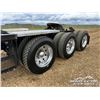 Image 56 : 2003 KENWORTH T800H TRI/A SLEEPER WINCH TRACTOR
