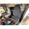Image 9 : 2003 KENWORTH T800H TRI/A SLEEPER WINCH TRACTOR