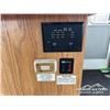 Image 37 : 2006 ARCTIC FOX 30 FT. T/A TRAVEL TRAILER