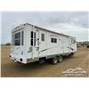Image 4 : 2006 ARCTIC FOX 30 FT. T/A TRAVEL TRAILER