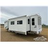 Image 5 : 2006 ARCTIC FOX 30 FT. T/A TRAVEL TRAILER