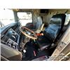 Image 8 : 2007 KENWORTH T800B TRI/A SLEEPER BED TRUCK
