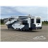 Image 7 : 2010 CEDAR CREEK 40 FT. 5TH WHEEL TRAVEL TRAILER