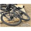 Image 5 : (3) BIKES