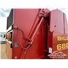 Image 29 : 1999 NEW HOLLAND 688 ROUND BALER