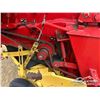 Image 33 : 1999 NEW HOLLAND 688 ROUND BALER