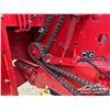 Image 34 : 1999 NEW HOLLAND 688 ROUND BALER