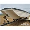 Image 11 : VINTAGE 15 FT. FIBERGLASS TRI-HULL BOAT & TRAILER