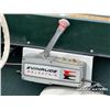 Image 14 : VINTAGE 15 FT. FIBERGLASS TRI-HULL BOAT & TRAILER