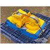 Image 4 : (2) BOUNCY CASTLES W/BLOWER FANS
