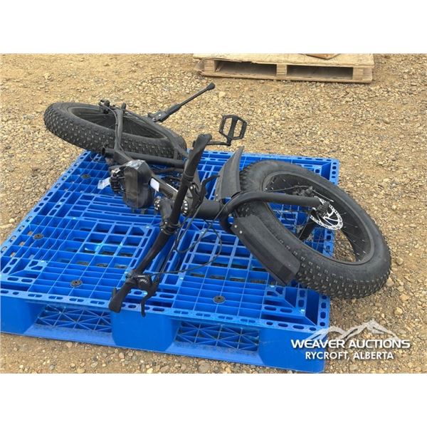 FAT TIRE MOUNTAIN BIKE