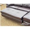 Image 6 : L SHAPE LEATHER SECTIONAL W/OTTOMAN