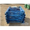 Image 5 : 59 X 34 IN. METAL PALLET RACKING