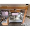 Image 23 : 2008 FLEETWOOD 28 FT. TRAVEL TRAILER