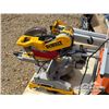Image 10 : TABLE SAW, WORKMATE, SHOP VAC