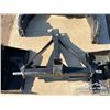 Image 5 : 3PT HITCH ATTACHMENTS &  FEL QUICK ATTACH