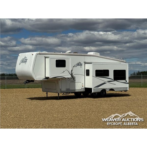 2004 JAZZ 32 FT. T/A 5TH WHEEL TRAVEL TRAILER