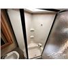 Image 35 : 2009 KEYSTONE BH 28.5 FT T/A TRAVEL TRAILER