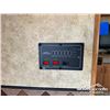 Image 46 : 2009 KEYSTONE BH 28.5 FT T/A TRAVEL TRAILER