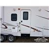 Image 9 : 2009 KEYSTONE BH 28.5 FT T/A TRAVEL TRAILER