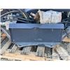 Image 13 : MINI SKID STEER HYDAULIC SNOW BLOWER