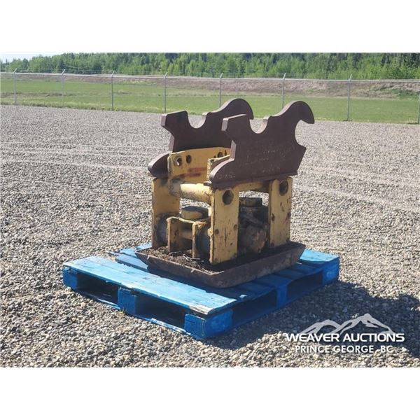 EXCAVATOR PLATE COMPACTOR